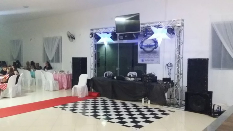 Foto 13:  — Som, iluminação e Telão - DJ Rodrigo
