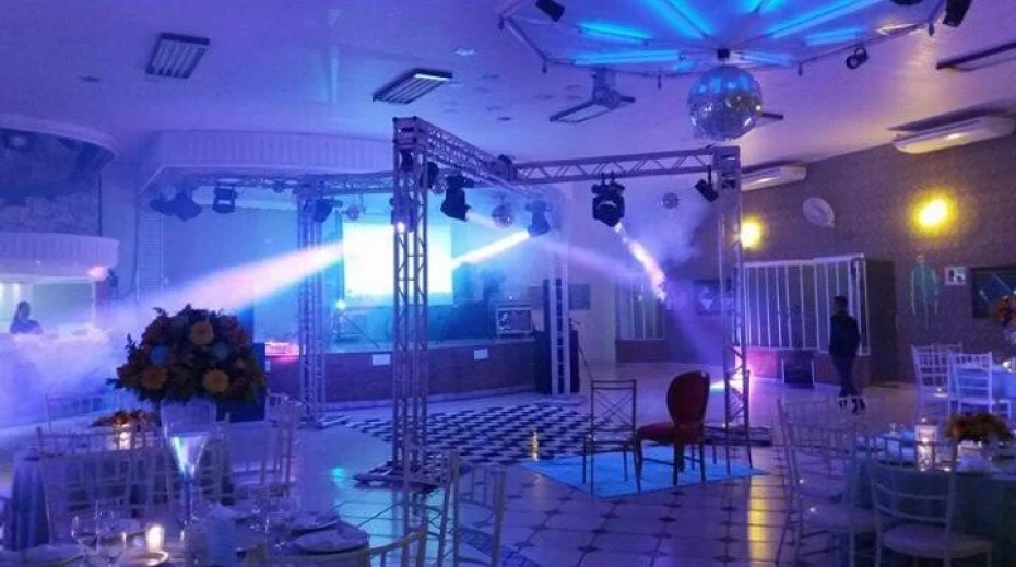 Foto 22:  — Som, iluminação e Telão - DJ Rodrigo