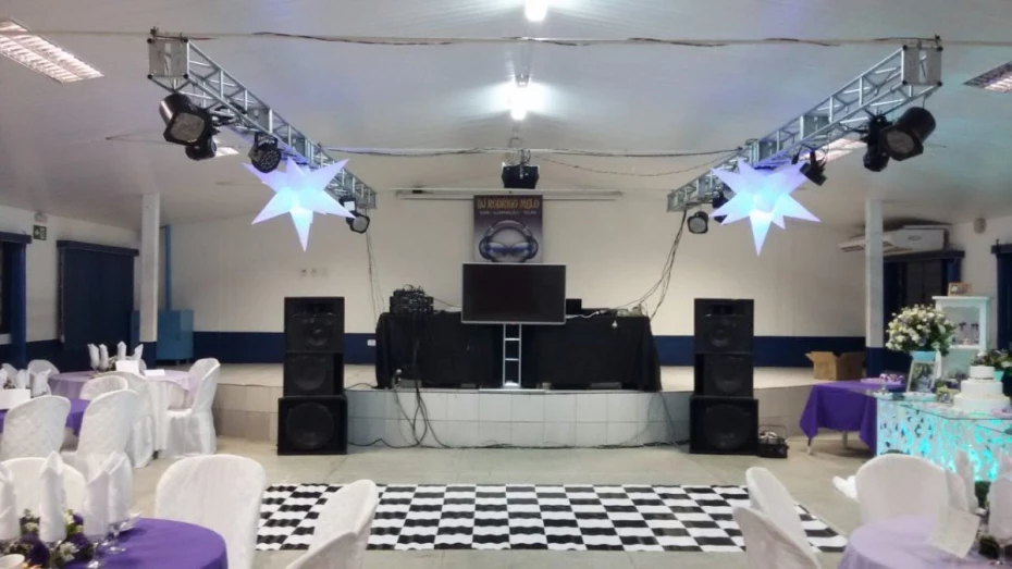 Foto 29:  — Som, iluminação e Telão - DJ Rodrigo